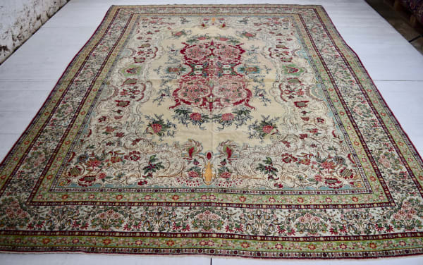 Kirman Ravar carpet, Persia 364 x 256cm circa 1890 - 1910