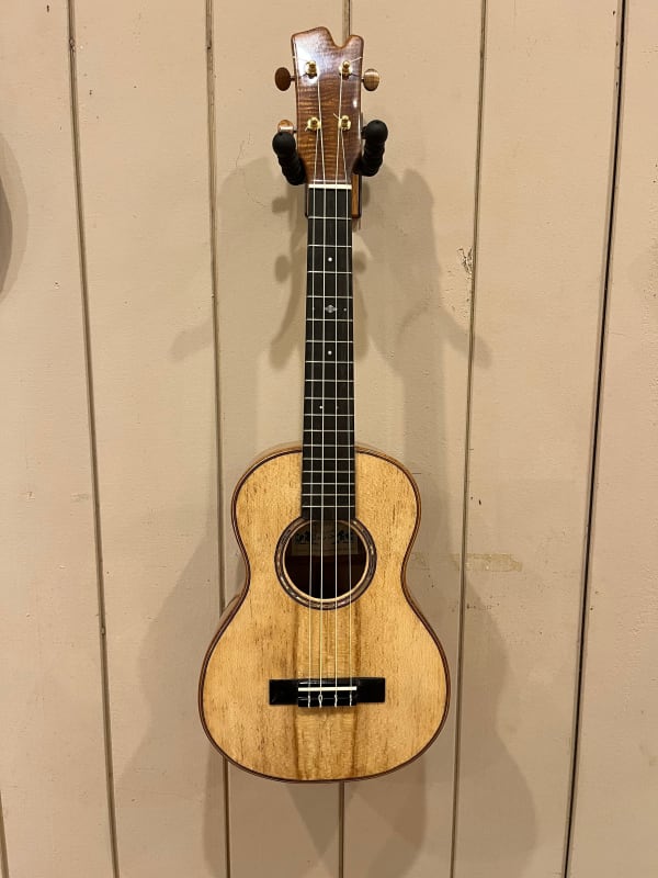 David Gomes, Iliahi & Wiliwili Tenor Ukulele