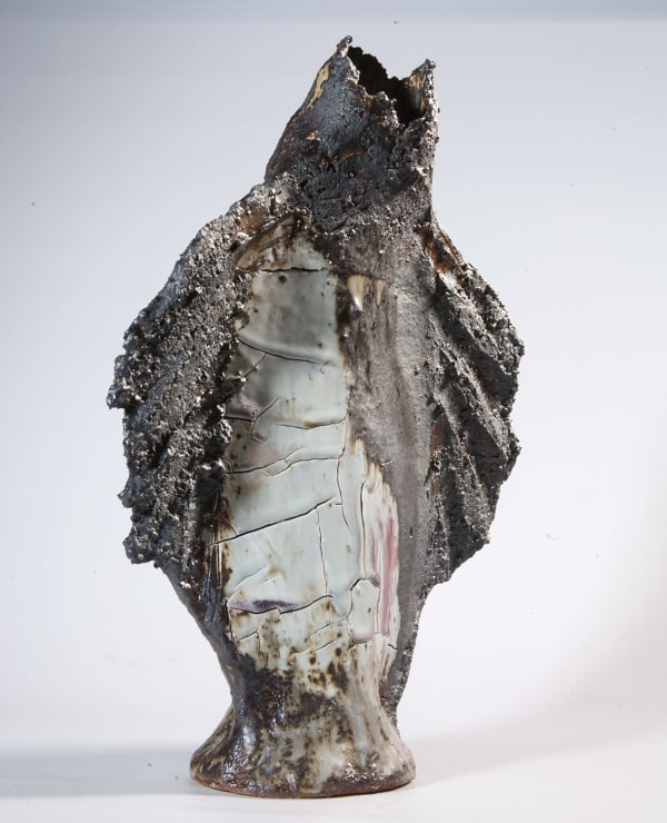 Lotte Glob Cliff Hanger i ceramic 45cm (high) x 34cm x 13cm