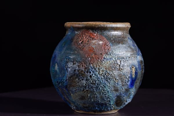 Lotte Glob Lava Vase ii, 2024 ceramic 14cm x 14cm x 14cm