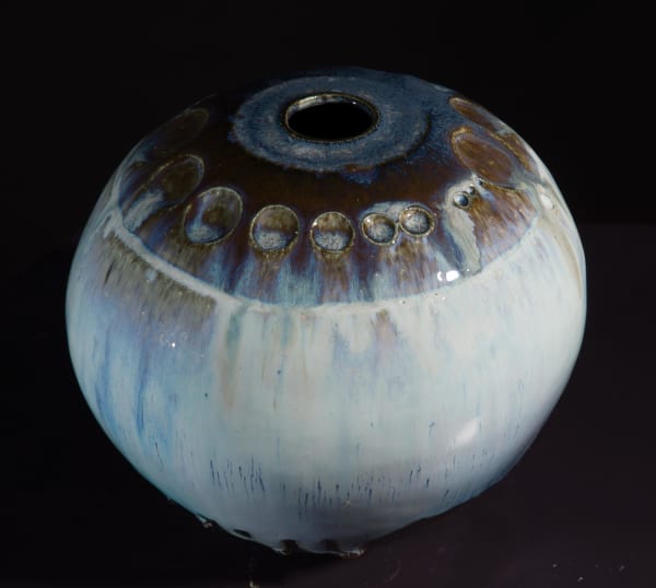 Allison Weightman Crop Circle (multiple circles), 2021 ceramic 18cm (h) x 18cm x 18cm