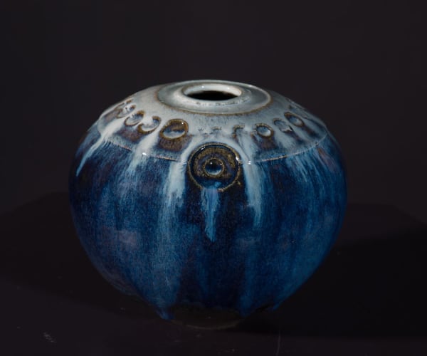 Allison Weightman Small Crop Circles, 2021 ceramic 15cm x 17cm x 17cm