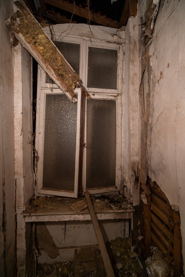 Gregor Schneider, HINTER IM KERN, 2025