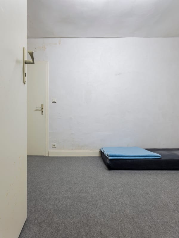 Gregor Schneider, SCHLAFZIMMER, 2025