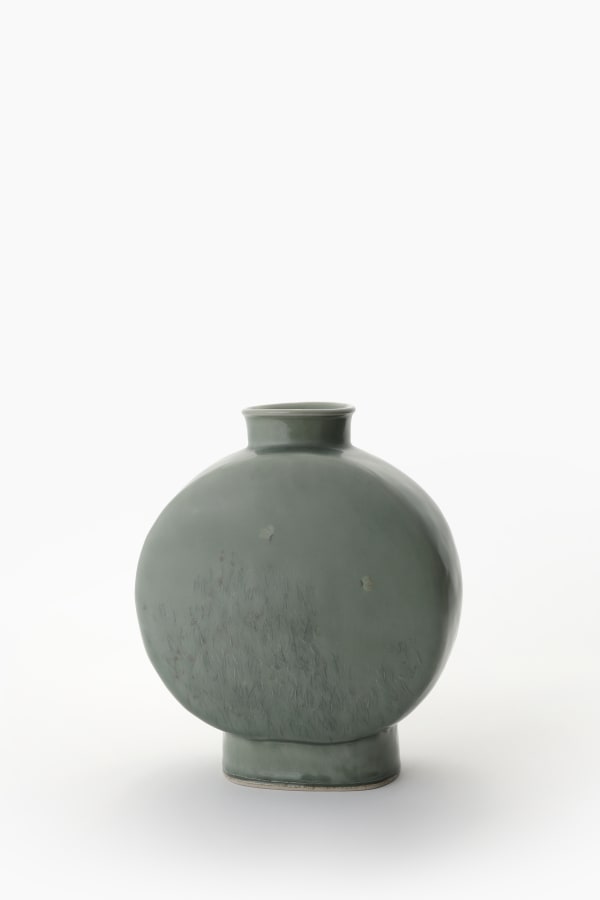 Lee Eun-bum, Celadon Vase, 2024