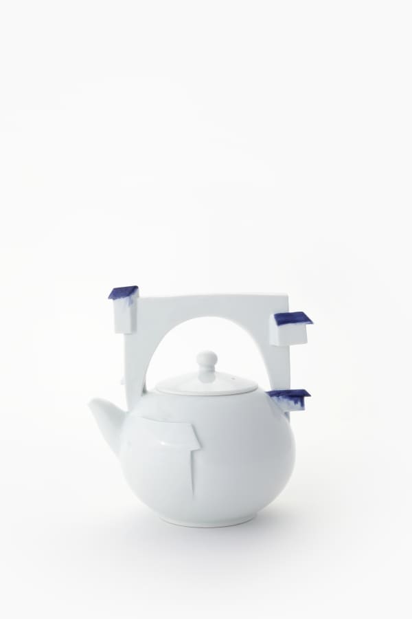 Lee Chang-hwa, Porcelain Teapot, 2024