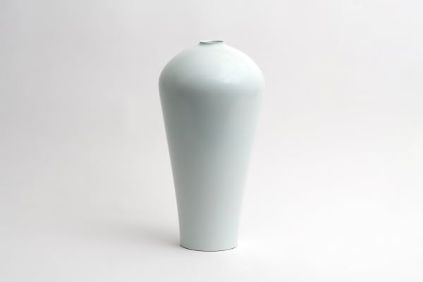 Kim Dong-baik - White Vase, 2024