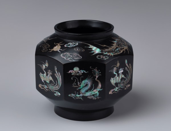 Unknown, Colonial Period (1910–1945), Lacquer Faceted Wooden Jar Inlaid with Mother-of- Pearl, Early 20th century