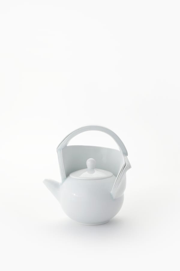 Lee Chang-hwa, Porcelain Teapot, 2024
