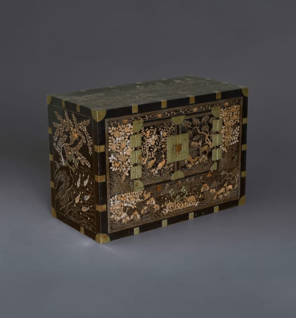 Unknown, Joseon Dynasty (1392–1897), Lacquer Chest Inlaid with Mother-of-Pearl, 19th century