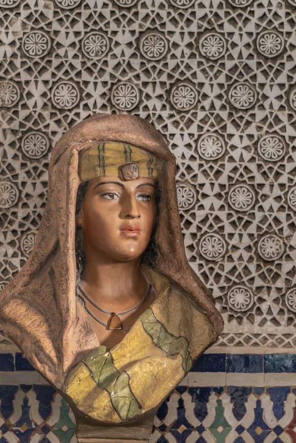 Ecole Orientaliste, Buste de femme