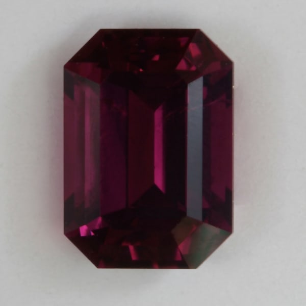 Red Emerald Cut 0.92 ct