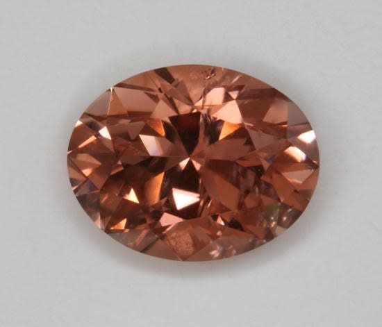 Peach Oval 2.01 ct
