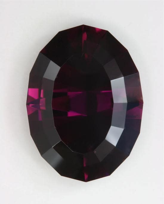 purple Red Oval 13.94 ct
