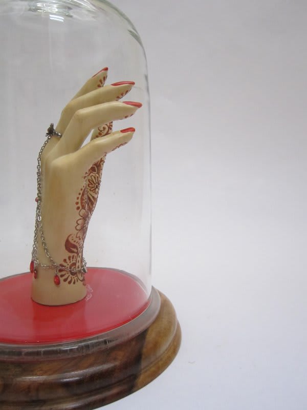 Sara Khan, Hand Over, 2012