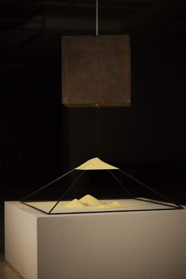 Tang Jie 湯杰, Dust at Top of Tower, 2015