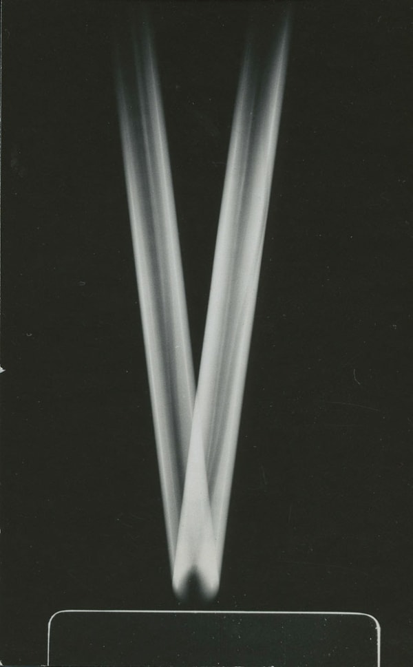 Berenice Abbott Time Exposure Angle Shot Tirage gélatino-argentique postérieur 24 x 34 cm Dim. papier: 40 x 50 cm