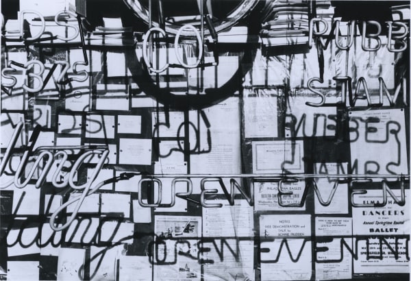Ray K. Metzker Early Philadelphia Tirage gélatino-argentique postérieur, réalisé par l'artiste 15,8 x 23 cm Dim. papier: 20,3 x 25,4 cm