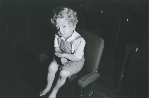 Hervé Guibert Musée Grévin, Paris Tirage gélatino-argentique d'époque 17 x 25,5 cm Dim. papier: 20 x 29,7 cm