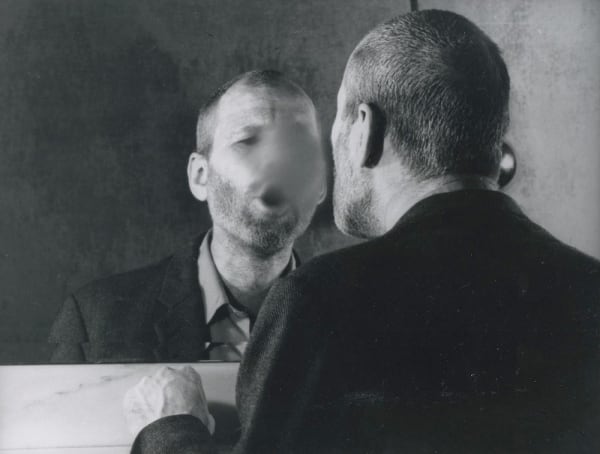 Dieter Appelt, Der Fleck auf dem Spiegel, den der Atemhauch schafft (La tache que le souffle produit sur le miroir), 1977
