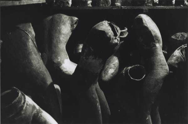 Hervé Guibert Musée Grévin, Paris Tirage gélatino-argentique d'époque 17 x 25,7 cm Dim. papier: 20 x 30 cm