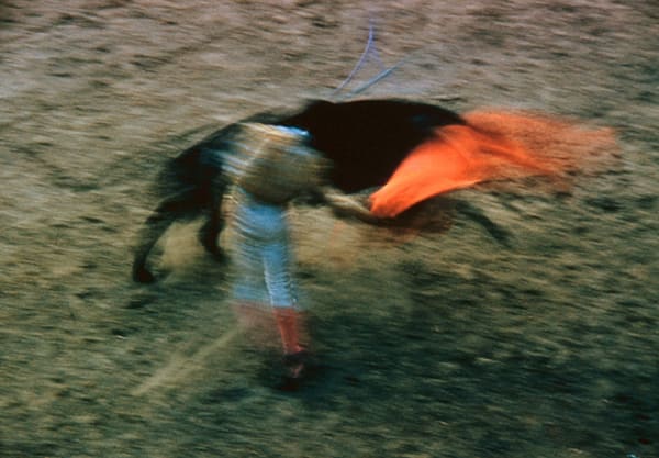 Ernst Haas Bullfight, Pamplona, Spain Tirage Dye Transfer d'époque Dim. papier: 57 x 45,5 cm