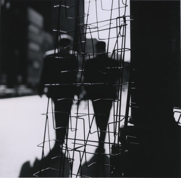 Ray K. Metzker Chicago Tirage gélatino-argentique d'époque, réalisé par l'artiste 18,9 x 18,5 cm Dim. papier: 20,3 x 25,4 cm