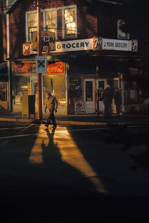Fred Herzog, Crossing Powell, 1984