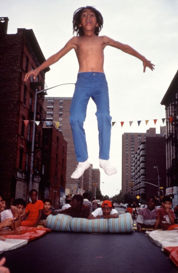 Arlene Gottfried Trampoline Cibachrome, tirage d'époque réalisé par David Gray Dim. papier: 28 x 35,5 cm