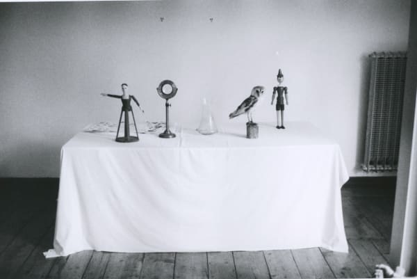 Hervé Guibert, Table aux cinq objets, Rome, 1989