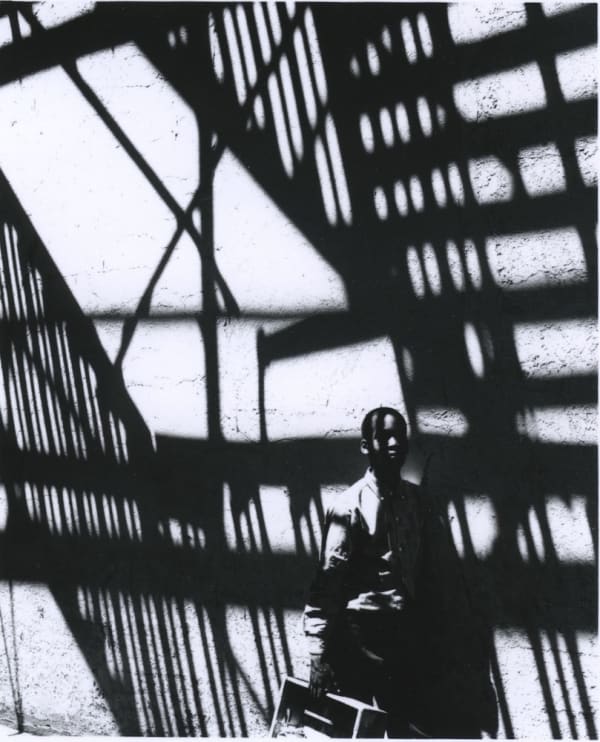 Ray K. Metzker Philadelphia Tirage gélatino-argentique postérieur, réalisé par l'artiste 9,3 x 11,5 cm Dim. papier: 20,3 x 25,4 cm