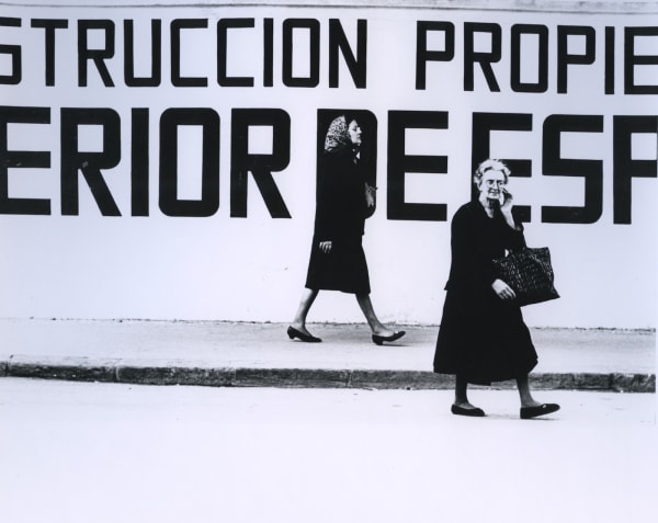 Ray K. Metzker Valencia, Spain Tirage gélatino-argentique d'époque, réalisé par l'artiste 17,9 x 22,5 cm Dim. papier: 20,3 x 25,4 cm