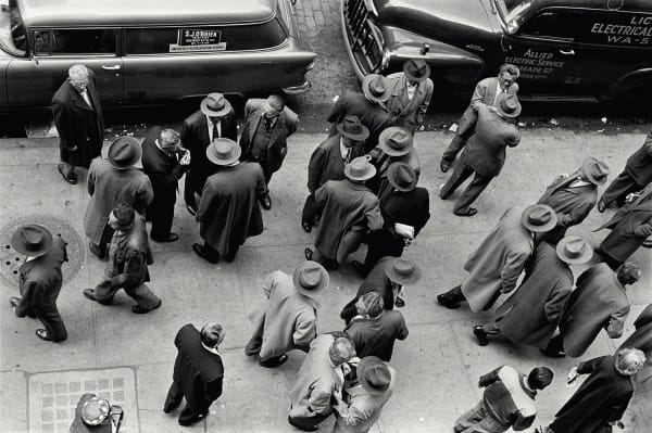 Sabine Weiss New York Tirage gélatino-argentique postérieur 23,6 x 36 cm 9.06 x 14.17 in Dim. papier: 30 x 40 cm