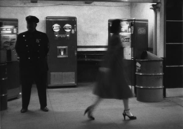 Sabine Weiss Métro de New York Tirage gélatino-argentique postérieur Dim. papier: 30 x 40 cm
