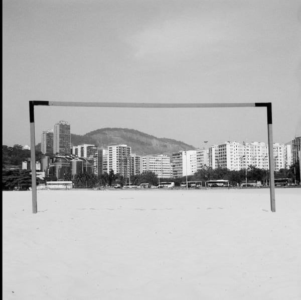 Pierre Schwartz Rio de Janeiro #1, Brésil Tirage sur papier Fine Art Hahnemühle Dim. papier: 22 x 22 cm