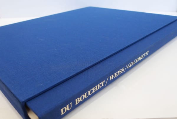 Sabine Weiss Giacometti, Poussière sculptée Portfolio édité par Fata Morgana, composé de six tirages de Sabine Weiss et des textes d'André du Bouchet imprimés par La Charité 30 x 40 cm