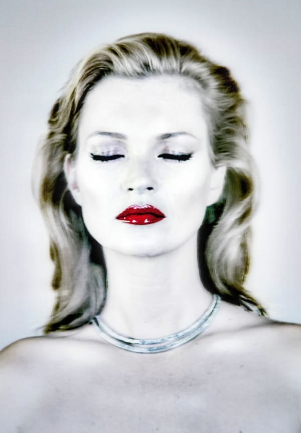 Chris Levine, She's Light, 2015