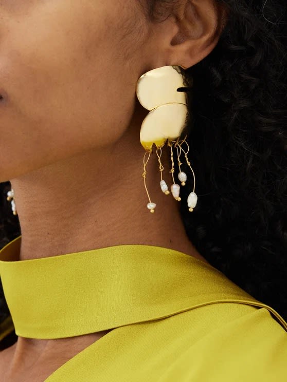 Fatma Mostafa, Dangling Pearl Earrings