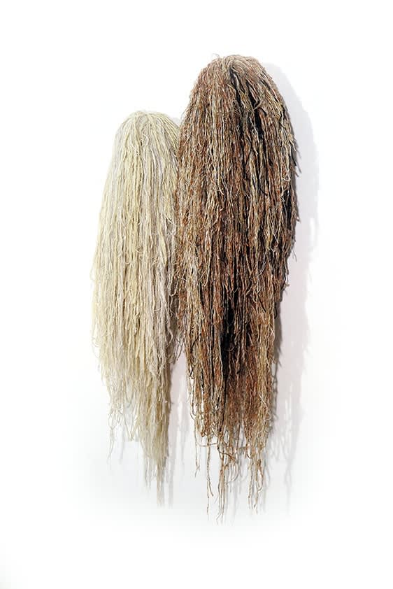 Joël Andrianomearisoa Sans titre laine 120 x 42 x 15 cm 47.2 x 16.5 x 5.9 inches