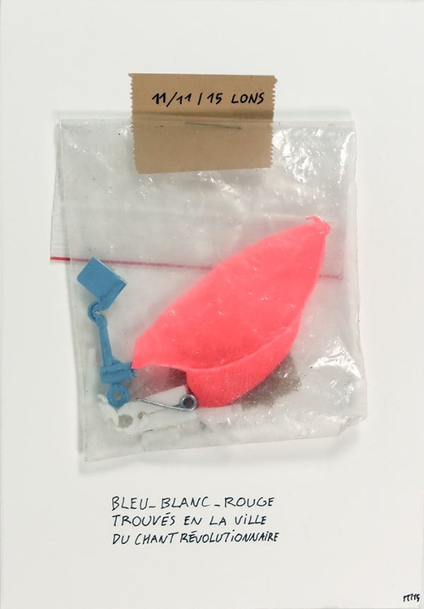 Marcel Miracle Bleu-Blanc-Rouge trouvés en la ville du chant révolutionnaire technique mixte sur carton 22 x 15 cm 8,6 x 5,9 in