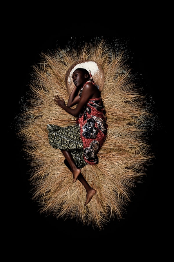 Omar Victor Diop Aline Sitoe Diatta , 1944 Impression jet d'encre sur papier Hahnemühle 80 x 109 cm 31.4 x 49.9 inches
