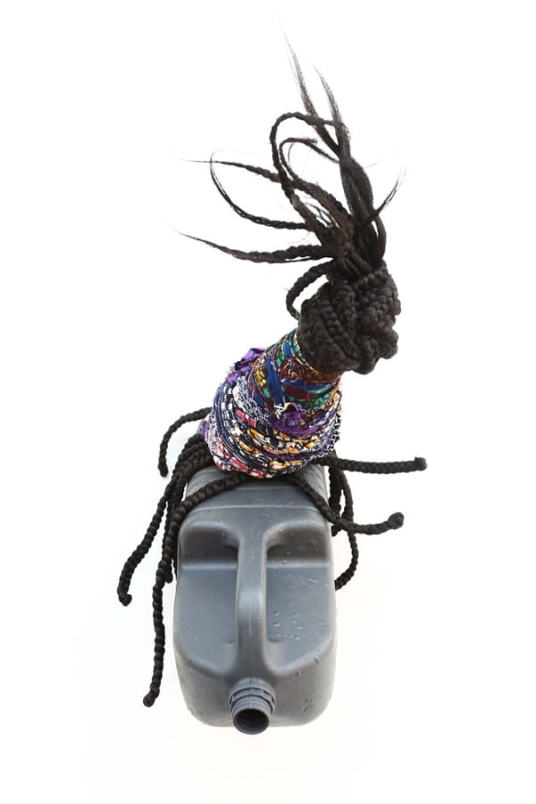 Romuald Hazoumè Ayoyo Plastique et métal 17.7 x 11 x 12.5 inches