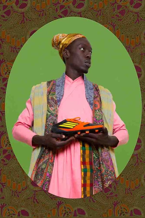 Omar Victor Diop Ikhlas Khan Impression jet d'encre pigmentaire sur papier Harman By Hahnemuhle 60 x 40 cm 23.6 x 15.7 inches