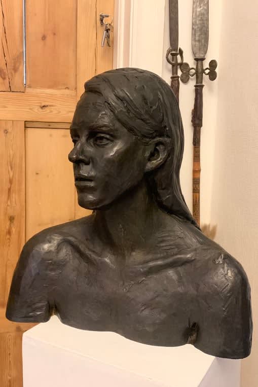 Mal Fostock, Esmee, 2023