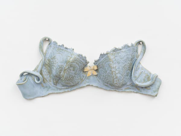 Urara Tsuchiya Untitled, 2025 Glazed porcelain 15 x 35 x 5.5 cm (5 ⅞ × 13 ¾ × 2 ⅛ in)