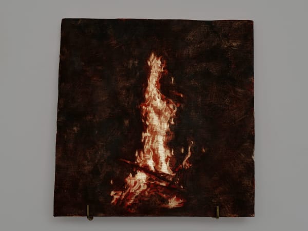 XIE Fan Flame, 2025 Gold foil and oil on terracotta plate 30 x 30 cm (11 ¹³⁄₁₆ x 11 ¹³⁄₁₆ in)