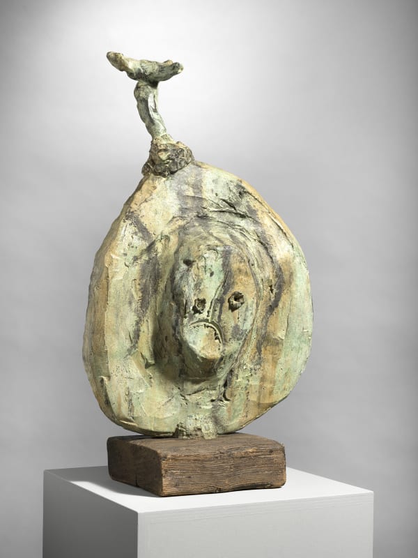 Joan Miró Tête, oiseau, 1973/1989 bronze Fundicio Parellada, Barcelona 63 x 40 x 19 cm 24 4/5 x 15 3/4 x 7 24/50 in