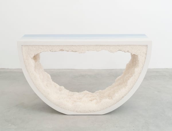 Ombré Blue Radius Console