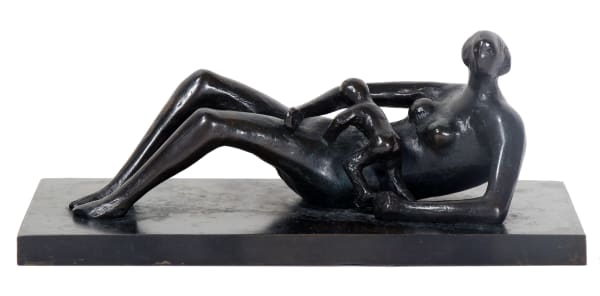 Henry Moore, Reclining Mother and Child, 1, 1975