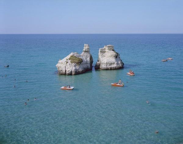 Massimo Vitali, Le Due Sorelle Paddle Boats, Spain (#4525), 2011